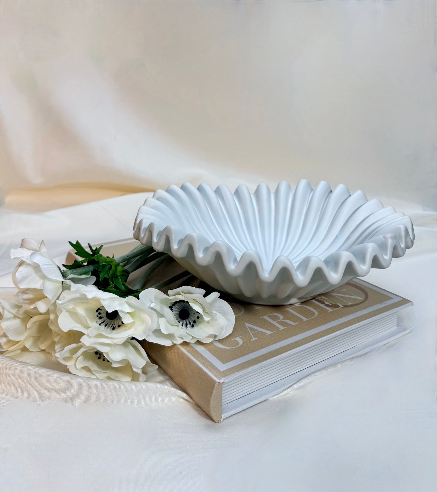 Fluted Modern Deco Bowl